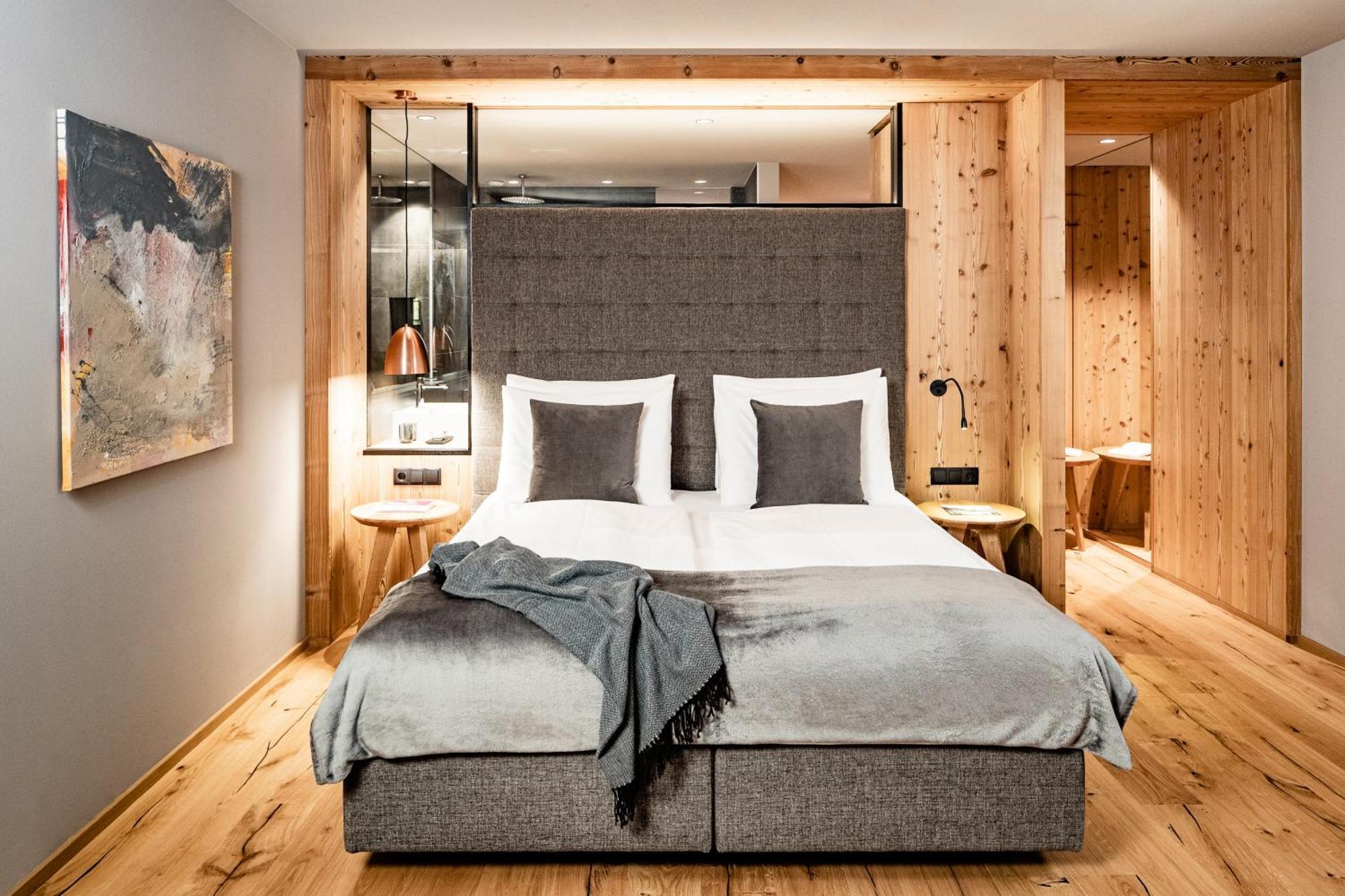 Taubers Bio Vitalhotel Chienes Luaran gambar