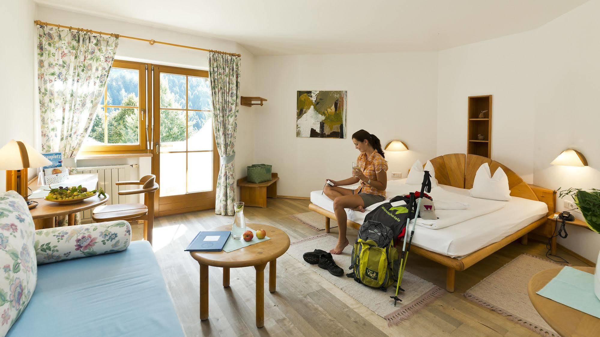 Taubers Bio Vitalhotel Chienes Luaran gambar
