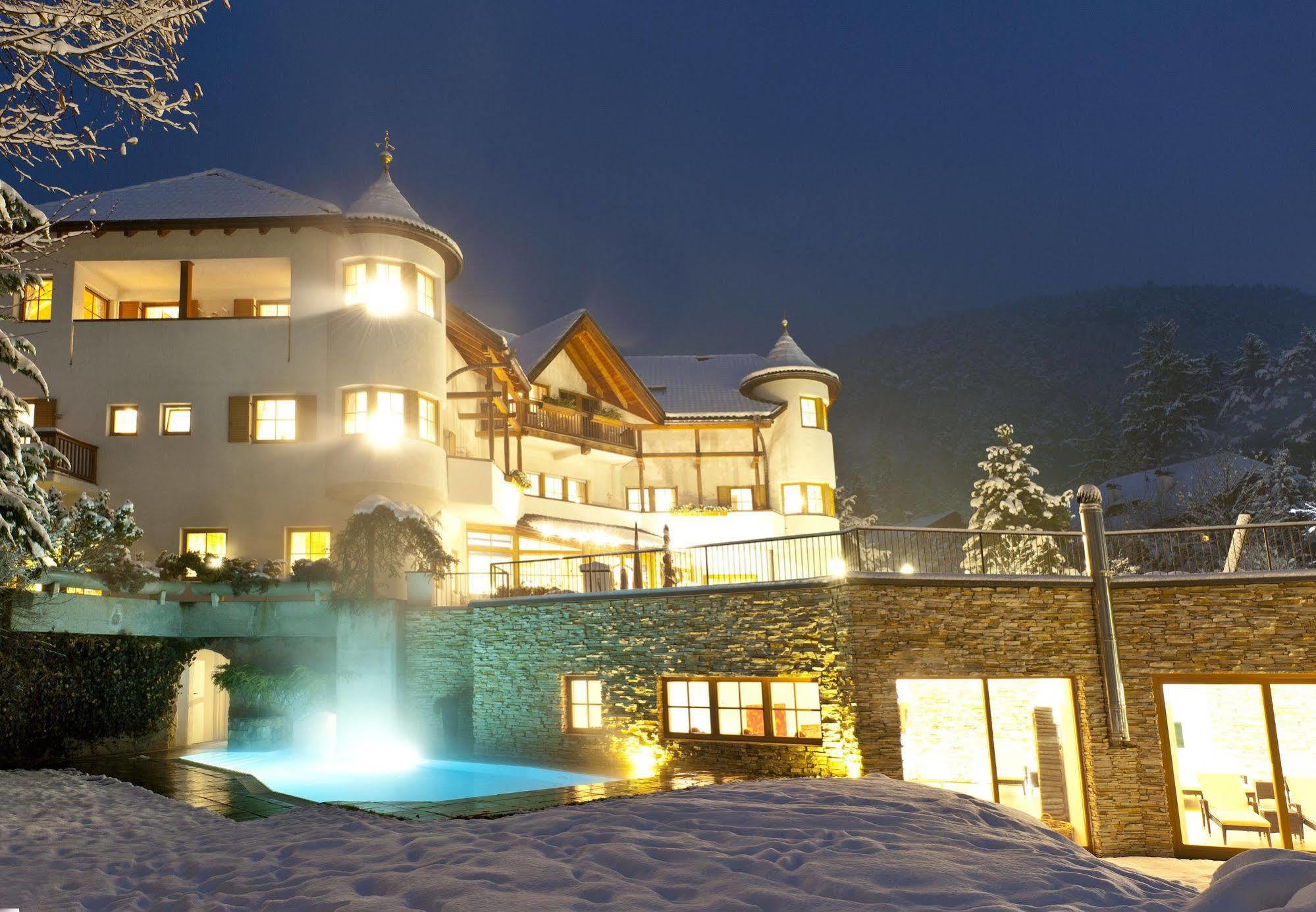 Taubers Bio Vitalhotel Chienes Luaran gambar