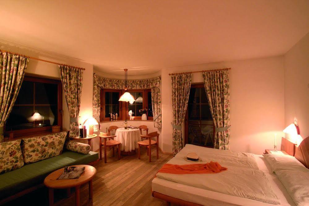 Taubers Bio Vitalhotel Chienes Luaran gambar
